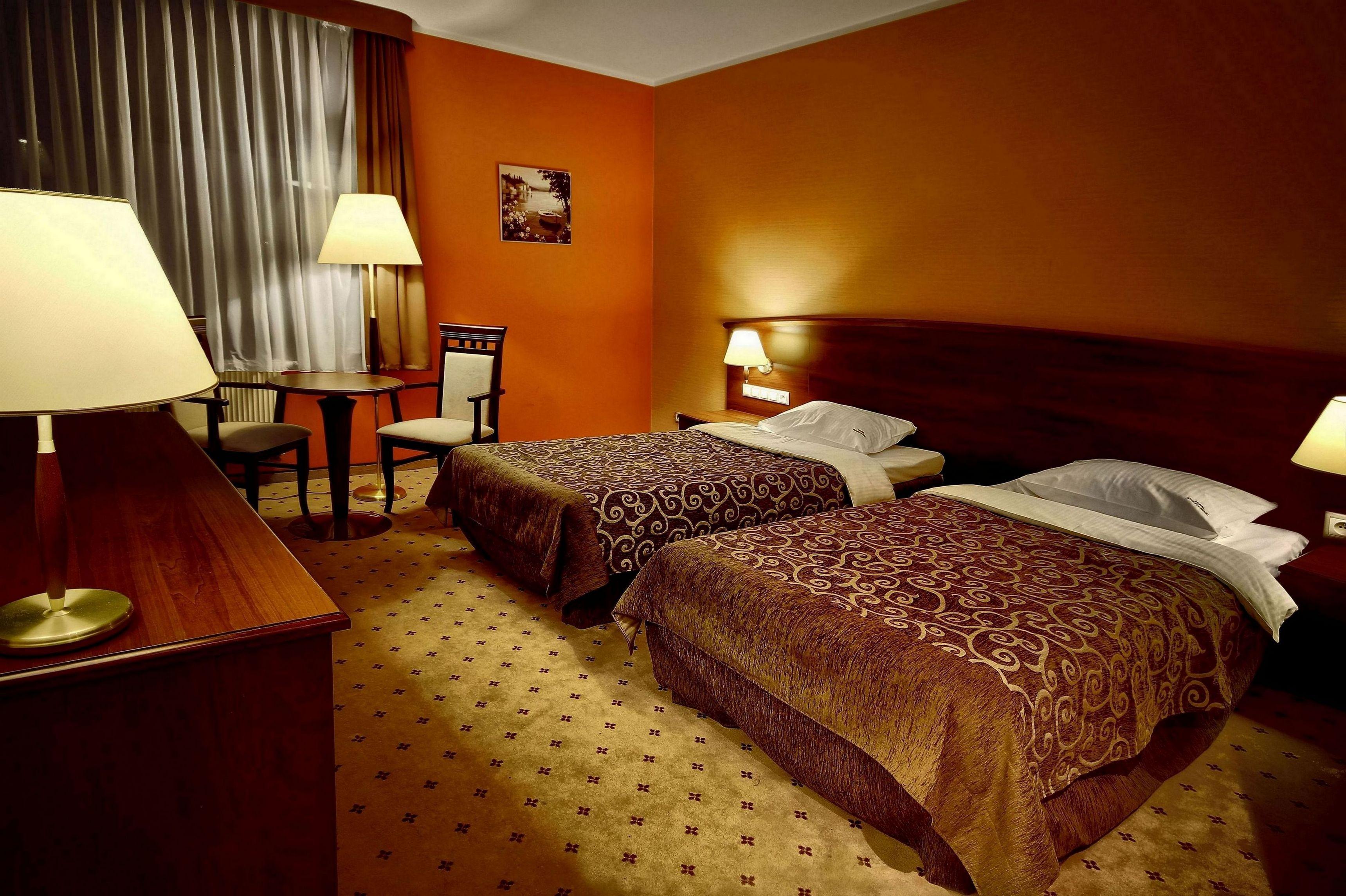 Grand Royal Hotel — Photos 1